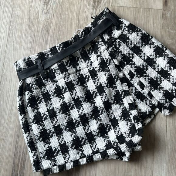 NWT Women's VENUS Tweed Skort With Belt Size 14, Black & White - Picture 4 of 12